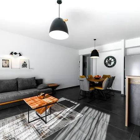 Spacious Nero With Free Parking * Zadar