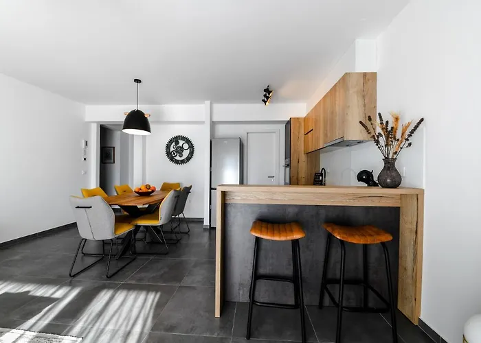 Spacious Nero With Free Parking Apartman