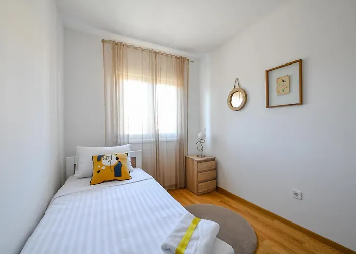 아파트 Spacious Nero With Free Parking *