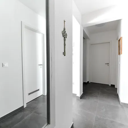 Spacious Nero With Free Parking Appartement *