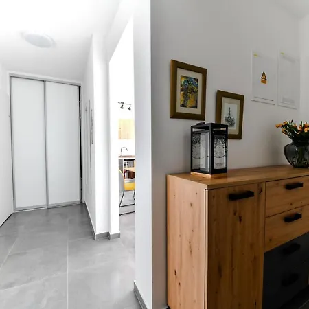 Spacious Nero With Free Parking Appartement