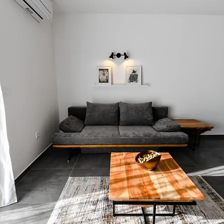 Spacious Nero With Free Parking Appartement *